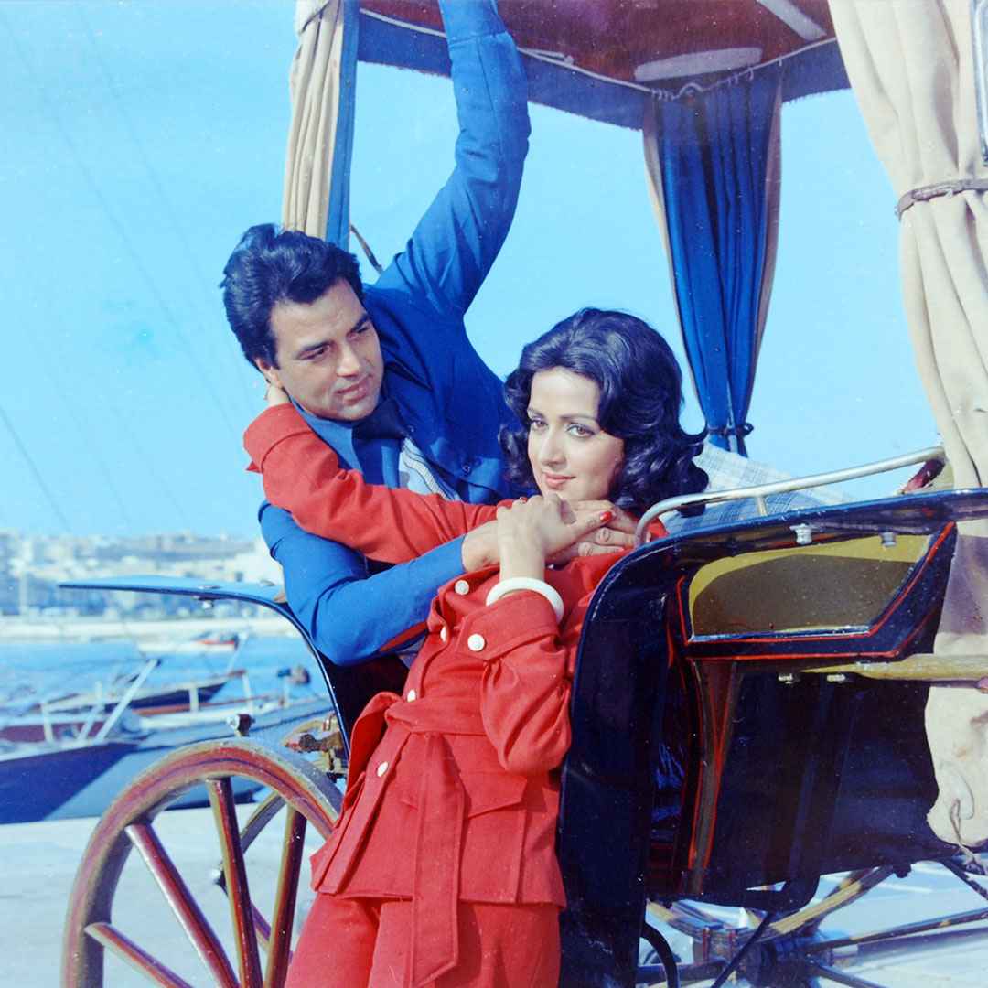 Hema Malini and Dharmendra in a romantic Portrait- still from the movie “CHARAS” Personal Bollywood Photography of renowned cinematographer,  Shri Prem Sagar